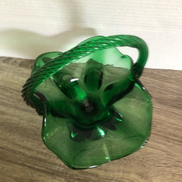 Vtg Emerald Green Glass Basket with Handle - Picture 4 of 14